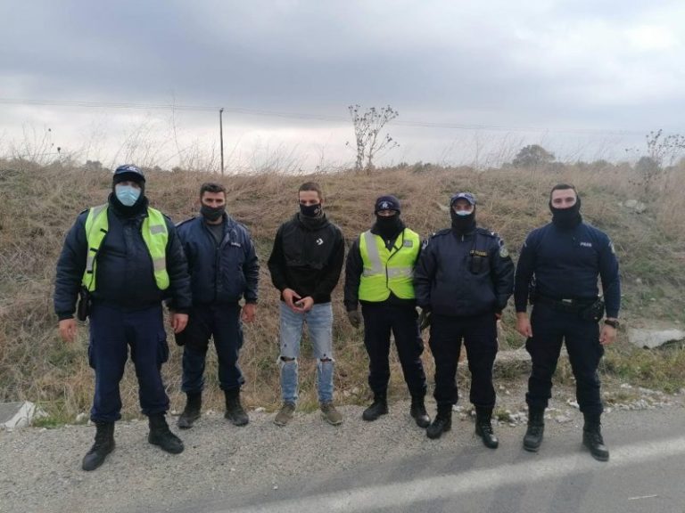 Με τους «φρουρούς των συνόρων» φωτογραφήθηκε ο γιος του Κυριάκου Μητσοτάκη