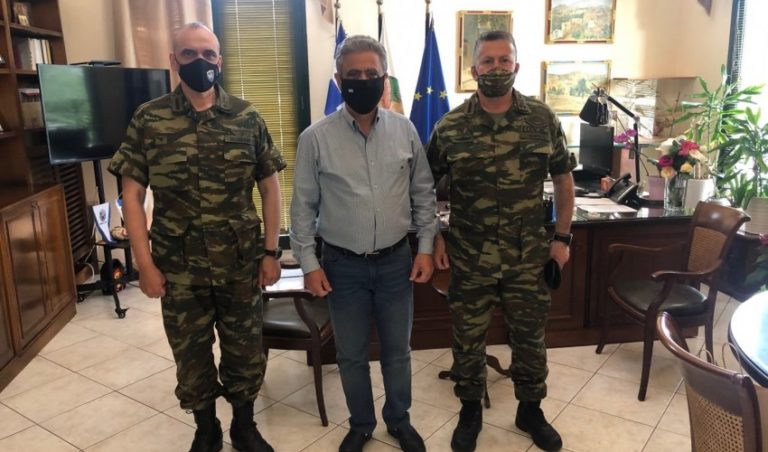 Ο Στρατηγός Φλάρης στο Δήμαρχο Χίου