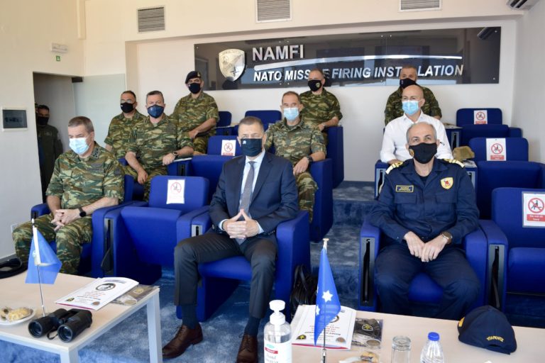 Ο ΥΦΕΘΑ Αλκιβιάδης Στεφανής παρακολούθησε Εκτέλεση Βολών Πυροβολικού Μάχης