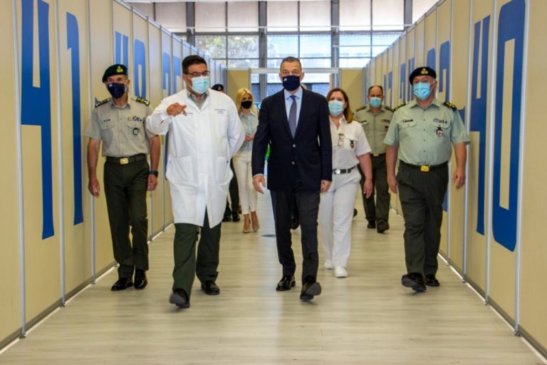 Στο ΜΕΓΑ Εμβολιαστικό Κέντρο Θεσσαλονίκης ο ΥΦΕΘΑ Αλκ. Στεφανής