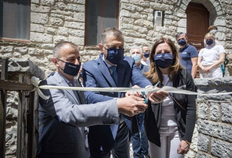 Παρουσία ΥΦΕΘΑ Αλκιβιάδη Στεφανή στα Εγκαίνια Ιατρείου στο Συρράκο Ιωαννίνων