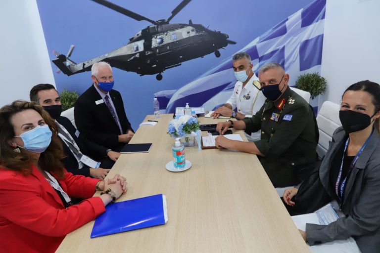ΣΥΝΑΝΤΗΣΗ ΤΟΥ ΑΡΧΗΓΟΥ ΓΕΕΘΑ ΜΕ ΕΚΠΡΟΣΩΠΟΥΣ ΤΗΣ ΕΤΑΙΡΙΑΣ BOEING