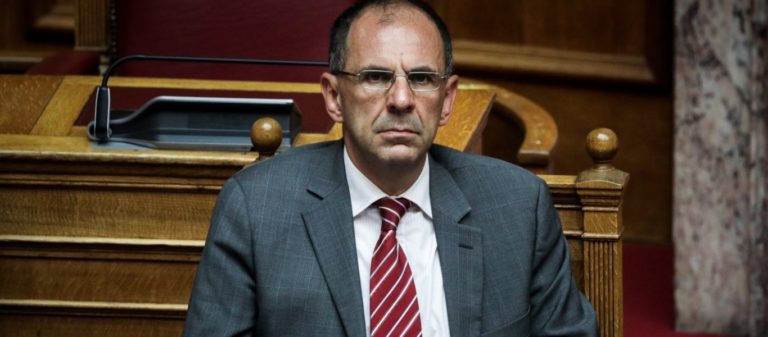 Γ.Γεραπετρίτης: «Υποχρεωτικός εμβολιασμός σε Σώματα Ασφαλείας, ΜΜΜ και εκπαιδευτικούς – Άμεσα στους υγειονομικούς»