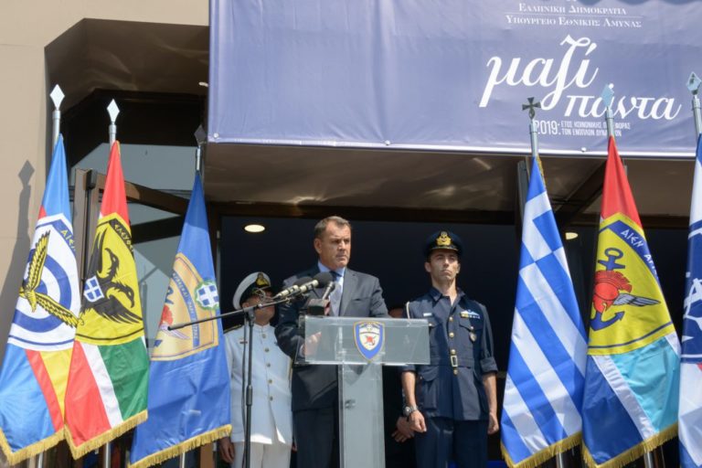 Ο ΥΕΘΑ Νικόλαος Παναγιωτόπουλος εγκαινιάζει το περίπτερο του ΥΠΕΘΑ στην 85η ΔΕΘ