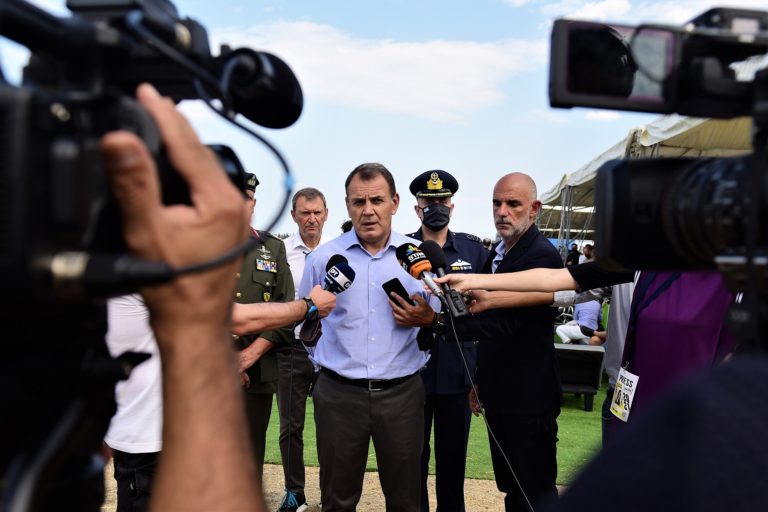 Νίκος Παναγιωτόπουλος: Γι’ αυτό παρέμεινε στο υπουργείο Άμυνας – Τα επόμενα «στοιχήματα»
