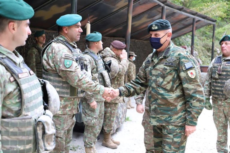 Επίδειξη Ρουμάνων Αλπινιστών προς τιμήν του Καταδρομέα ΑΓΕΕΘΑ Στρατηγού Κωνσταντίνου Φλώρου