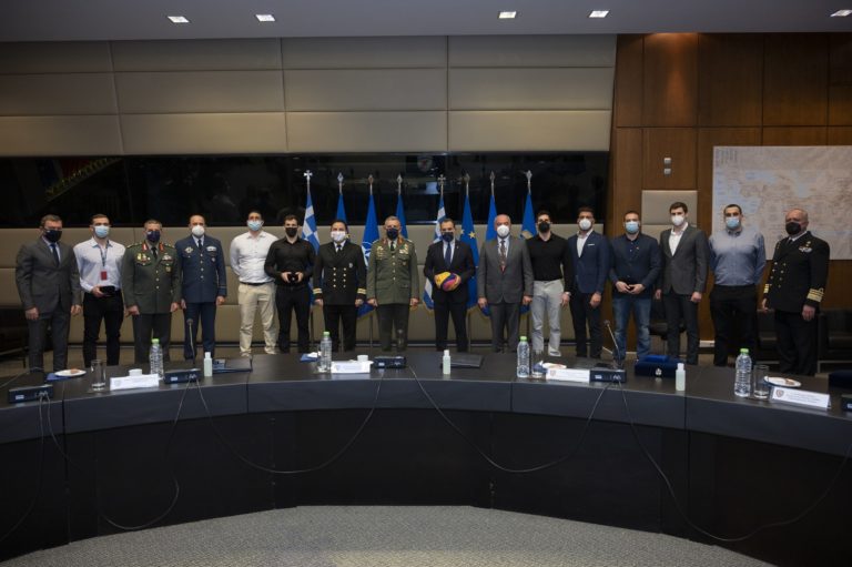 Ο ΥΕΘΑ Ν. Παναγιωτόπουλος τίμησε την Εθνική Ομάδα Υδατοσφαίρισης και την Κολυμβητική Ομοσπονδία Ελλάδος