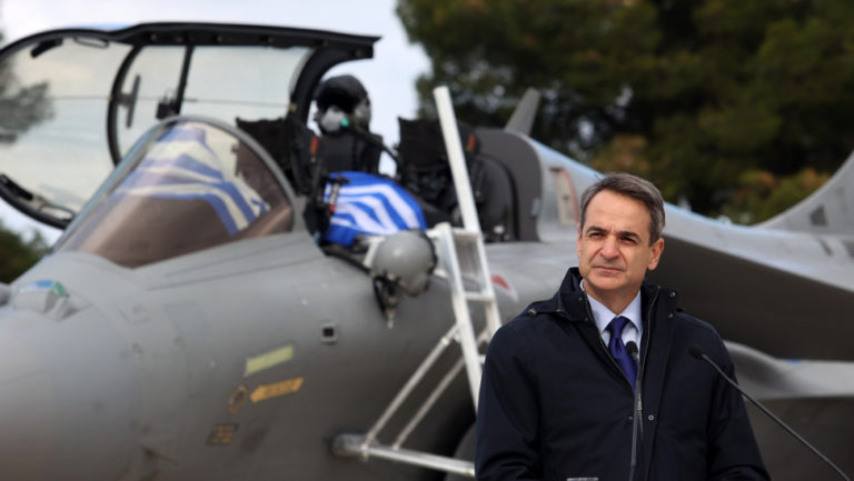 Απαλλάσσονται της φορολογίας από σήμερα τα πτητικά και καταδυτικά επιδόματα των ενστόλων