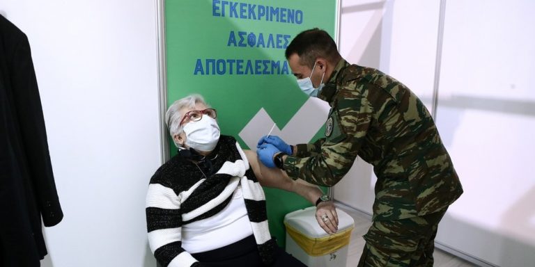 Η δικαιολογημένη οργή Εξαδάκτυλου για όσους απέτρεψαν ανθρώπους να εμβολιαστούν -«Να σκεφτούν τι έκαναν»