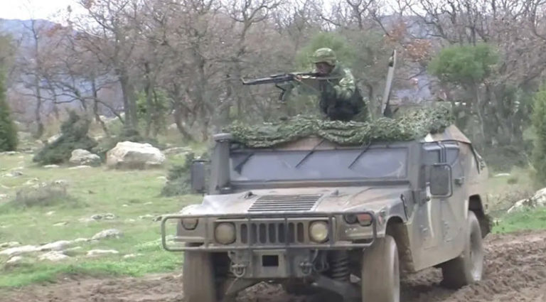 Αυτό είναι το Ελληνικό Hummer που σαρώνει τα σύνορα (video)
