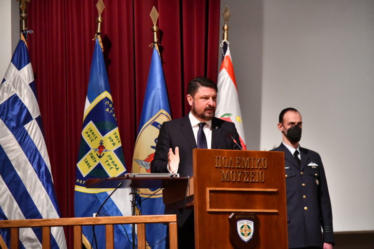 Στο Πολεμικό Μουσείο ο ΥΦΕΘΑ Νικόλαος Χαρδαλιάς