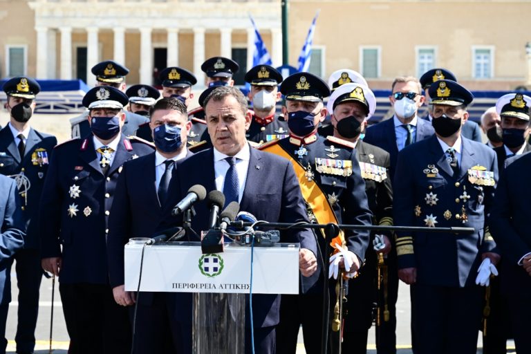 Παρουσία ΥΕΘΑ Νικόλαου Παναγιωτόπουλου & Στρατιωτικής Ηγεσίας στην παρέλαση για την Εθνική Επέτειο της 25ης Μαρτίου