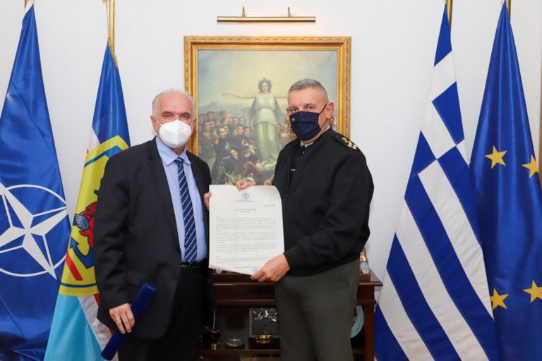 ΣΥΝΑΝΤΗΣΗ ΑΡΧΗΓΟΥ ΓΕΕΘΑ ΜΕ ΤΟΝ ΔΗΜΑΡΧΟ ΙΕΡΑΣ ΠΟΛΗΣ ΜΕΣΟΛΟΓΓΙΟΥ