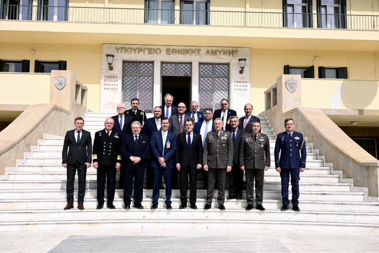 Συνάντηση ΥΕΘΑ Νικόλαου Παναγιωτόπουλου με αντιπροσωπεία του AHEPΑ