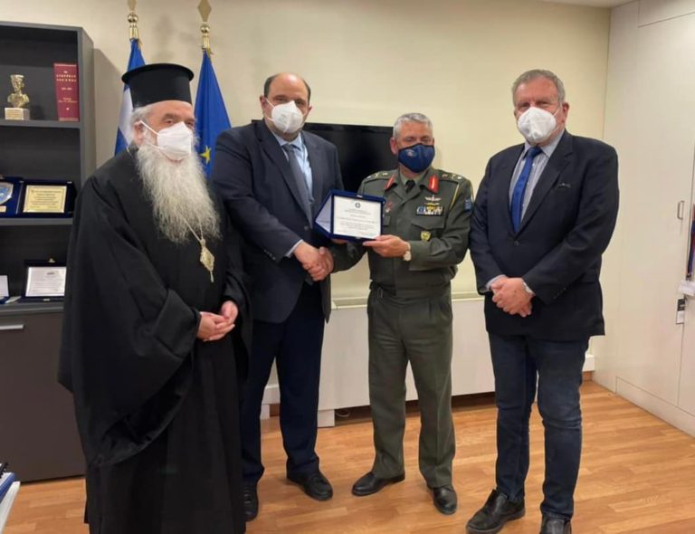 Ύψιστη Κυβερνητική τιμή για τον Ταξίαρχο Νίκο Γκρέτσα