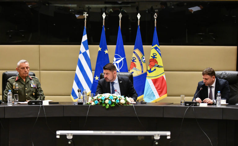 Παρουσία  ΥΦΕΘΑ Νικόλαου Χαρδαλιά στην τελετή παράδοσης δωρεάς μηχανογραφικού  εξοπλισμού στις Ένοπλες Δυνάμεις από την εταιρεία Motor Oil (Hellas)
