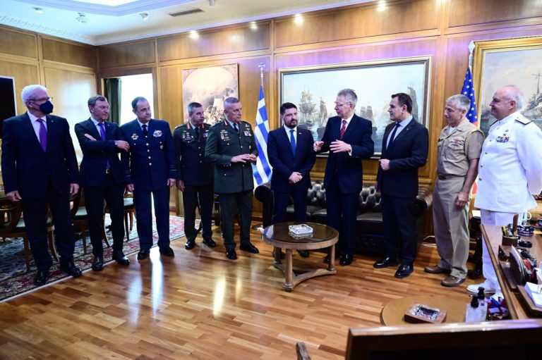 Συνάντηση ΥΕΘΑ Νικόλαου Παναγιωτόπουλου με τον απερχόμενο Πρέσβη των ΗΠΑ Τζέφρυ Πάιατ