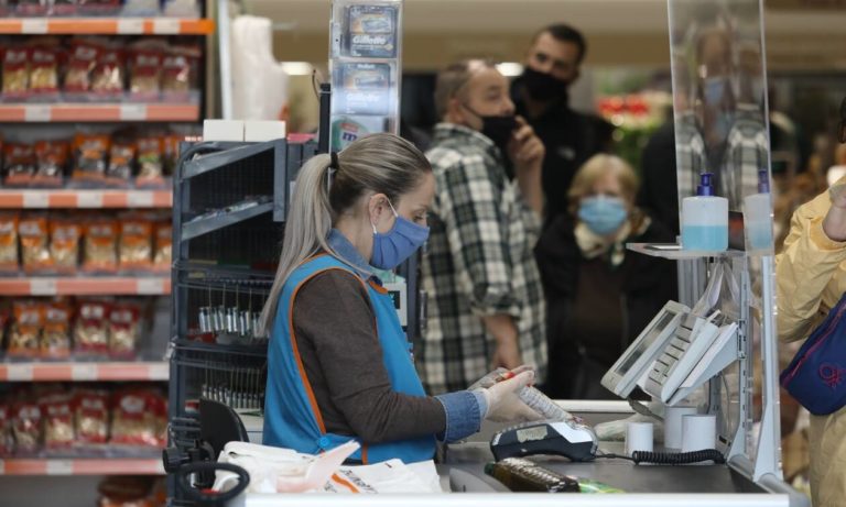 Αυτή είναι η λίστα με τα προϊόντα που θα δουν αυξήσεις έως και 50% – «Φωτιά» οι ανατιμήσεις