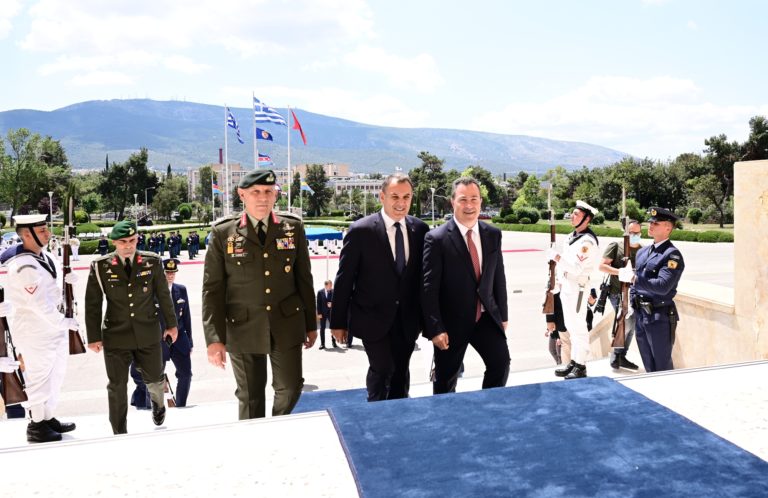 Συνάντηση ΥEΘA Νικόλαου Παναγιωτόπουλου με τον ΥΠΑΜ Αλβανίας Νίκο Πελέσι