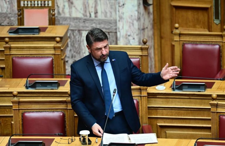 Γονική άδεια στις ΕΔ: Τι είπε στη Βουλή ο ΥΦΕΘΑ Νίκος Χαρδαλιάς