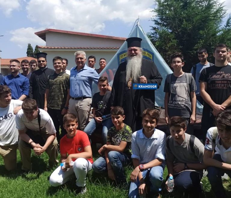 Με το Δεσπότη της Αγάπης και της Προσφοράς στο ΚΑΑΥ Αγίας Τριάδας