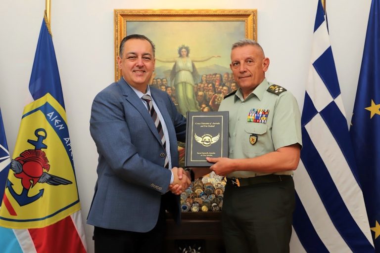 Συνάντηση Αρχηγού ΓΕΕΘΑ με τον Πρόεδρο της  Κρητικής Ομοσπονδίας Αυστραλίας και Νέας Ζηλανδίας