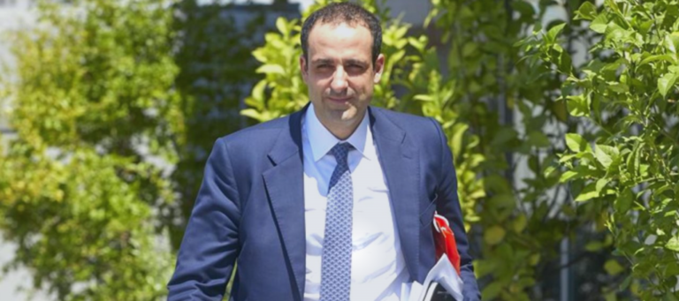 Παραιτήθηκε ο Γρηγόρης Δημητριάδης από γενικός γραμματέας του πρωθυπουργού