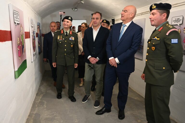 Στα Οχυρά Ρούπελ ο ΥΕΘΑ Ν. Δένδιας με τον ΑΓΕΣ και την εγγονή του Παύλου Μελά