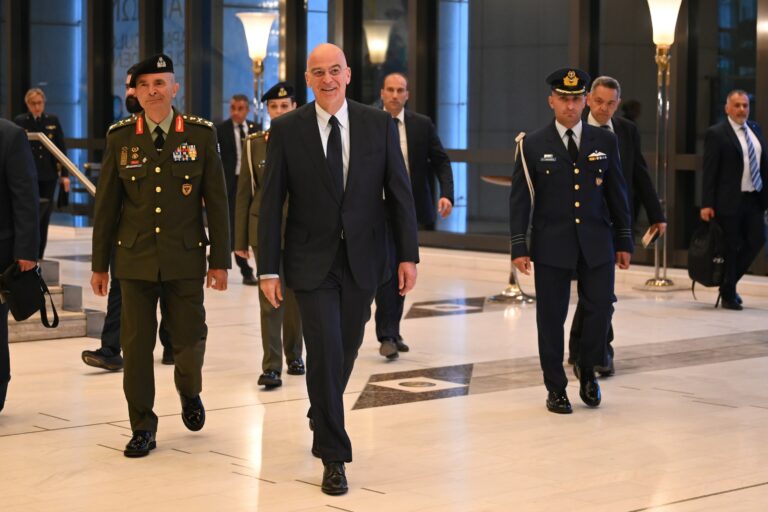 Παρουσία Δένδια στην τελετή εορτασμού του Προστάτη του ΣΞ Μεγαλομάρτυρα Αγίου Γεωργίου