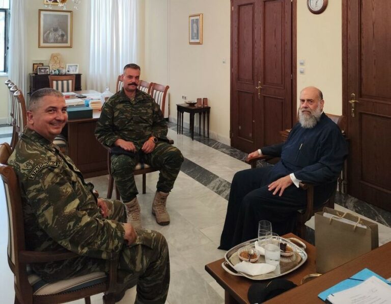 Στη Μητρόπολη Θεσσαλιώτιδος ο Διοικητής του ΚΕΣΝ