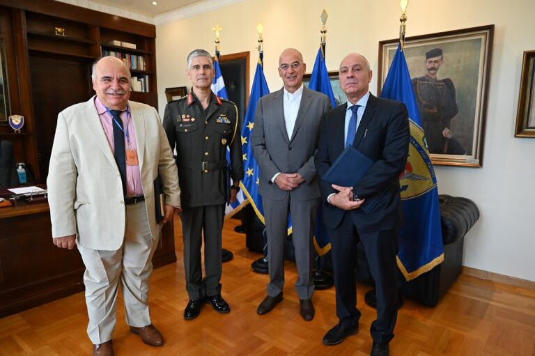 Παρουσία ΥΕΘΑ Ν. Δένδια υπογράφθηκε Μνημόνιο Συνεργασίας μεταξύ του ΓΕΕΘΑ, του ΕΛΚΑΚ και της ΕΑΒ