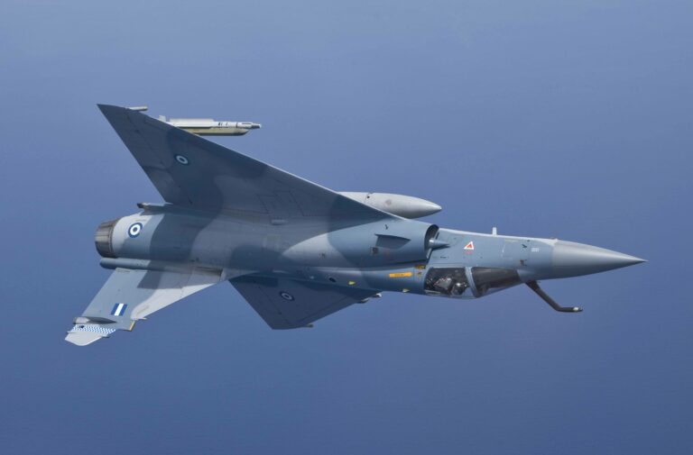 ΕΚΤΑΚΤΟ: Εγκατάλειψη Mirage 2000-5 – Σώος ο πιλότος