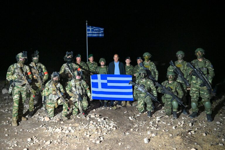 Υπουργικά και Αρχηγικά εύσημα στον Αντιστράτηγο Εμμ. Θεοδώρου και τον Καταδρομέα Υποστράτηγο Σπ. Κογιάννη