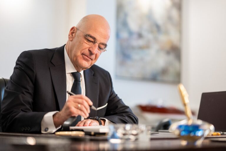 Δένδιας: ”Τι φοβόμαστε;”