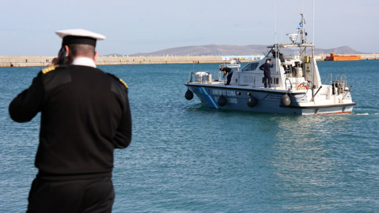 Έρχεται μόνιμo επίδομα επικινδυνότητας για 80.000 ένστολους