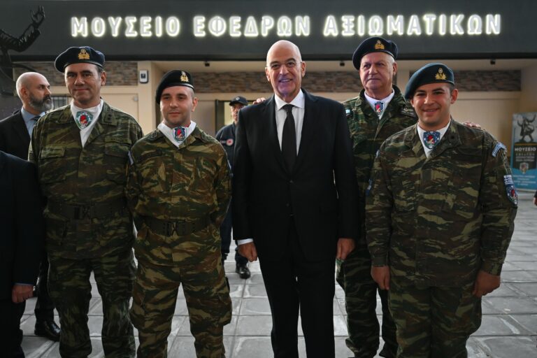 Επίσκεψη Δένδια στο Μουσείο Εφέδρων Αξιωματικών Σερρών και συνάντηση με τον Αρχιεπίσκοπο Κύπρου