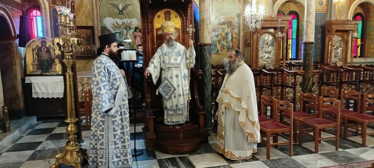 Ο Μητροπολίτης Καρπενησίου στον Ναύσταθμο Σαλαμίνας 