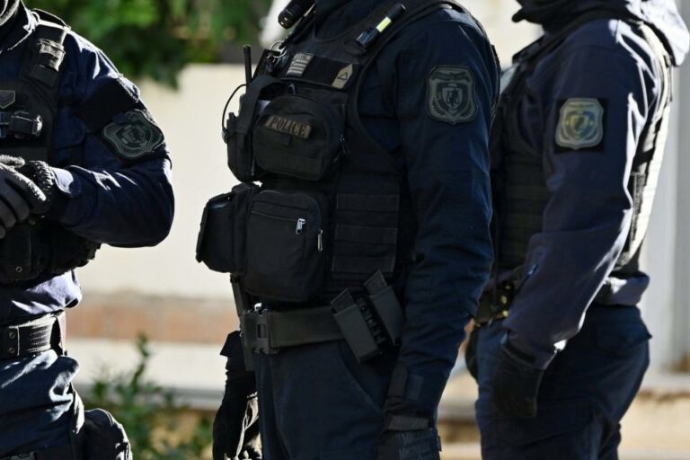 Παρελθόν η Ασφάλεια Αττικής και Θεσσαλονίκης – Ιδρύεται διεύθυνση εξτρεμιστικής βίας