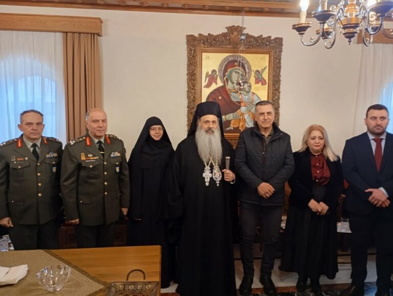 Στα Μετέωρα ο Διοικητής και Υποδιοικητής της 1ης Στρατιάς Αντιστράτηγος Κωνσταντάκος και Υποστράτηγος Πετρούλιας