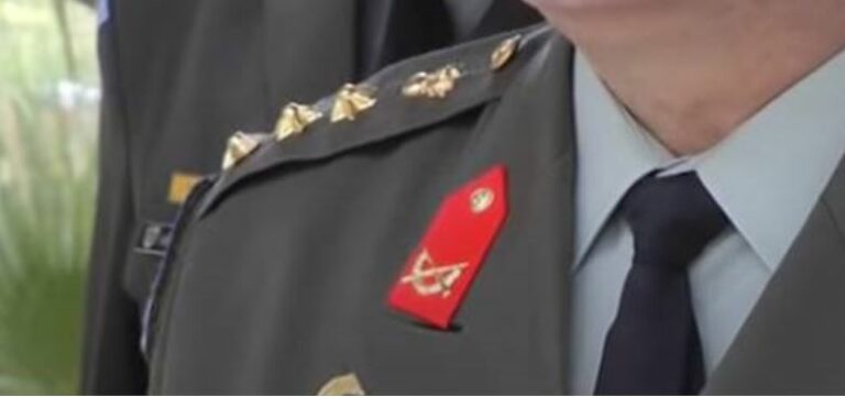 Έκτακτες κρίσεις Συνταγματαρχών Όπλων