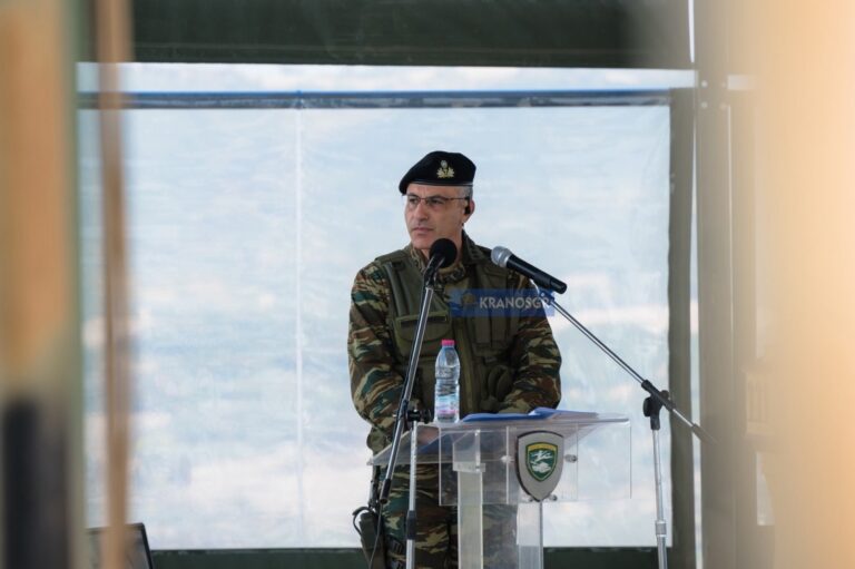 Διευθυντής Τεθωρακισμένων ο Συνταγματάρχης Γιώργος Κολώνιας