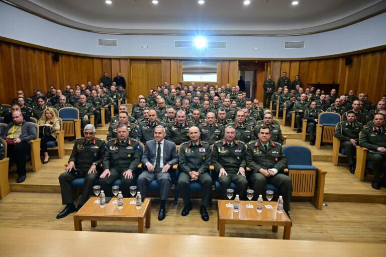 Ανταλλαγή Ευχών Αρχηγού ΓΕΣ με το Προσωπικό του Γενικού Επιτελείου