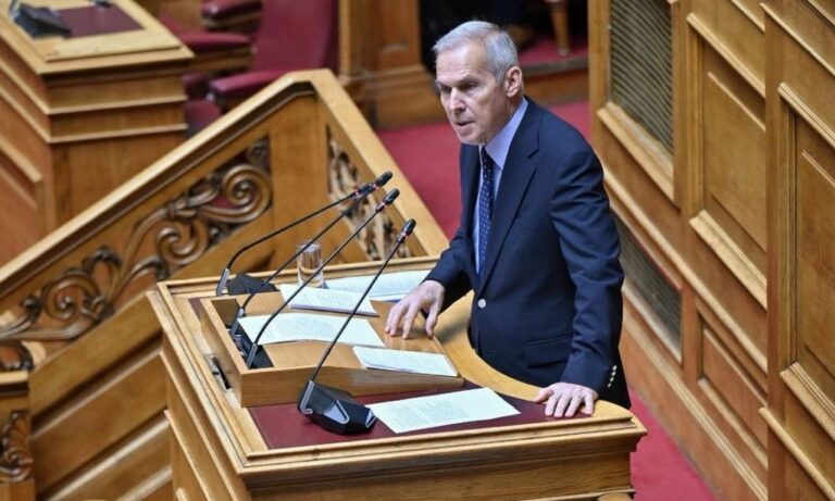 Βουλή: Απάντηση Δαβάκη για την ένταξη των στρατιωτικών νοσοκομείων στο ΕΣΥ