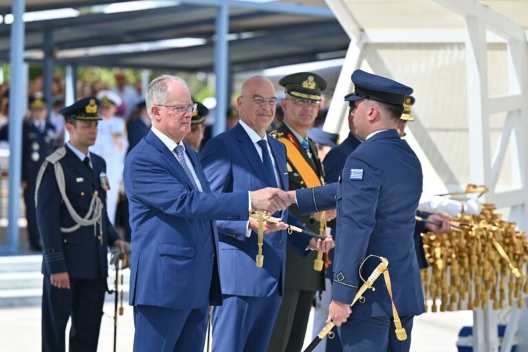 Παρουσία ΥΕΘΑ Ν. Δένδια στην τελετή ορκωμοσίας των νέων Ανθυποσμηναγών