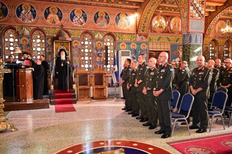 Οι Αρχηγοί ΓΕΕΘΑ και ΓΕΣ τίμησαν τη μνήμη του προστάτη των Διαβιβάσεων Αγίου Παϊσίου