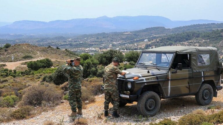 Η δροσιά της εξουσίας και η κάψα της περιπόλου