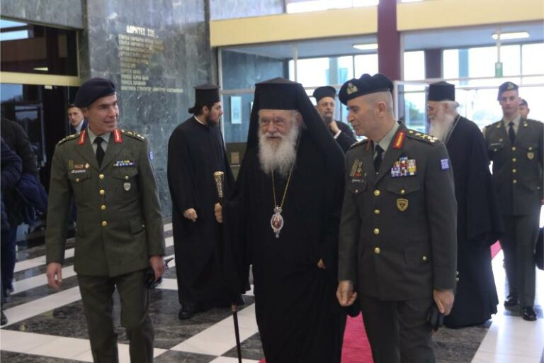Ο Κωστίδης, η Εκκλησία και το μεγάλο παιχνίδι στο Πεντάγωνο