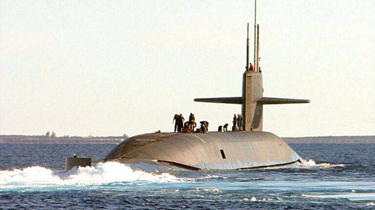 Βγάζει τα πυρηνικά υποβρύχια ο Τραμπ μετά τις δηλώσεις Μεντβέντεφ