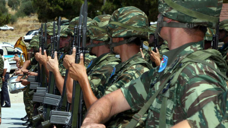 Ανθυπασπιστής ή Ανθυπολοχαγός; Η Πολιτεία αφήνει αναπάντητο το ερώτημα των ΕΜΘ