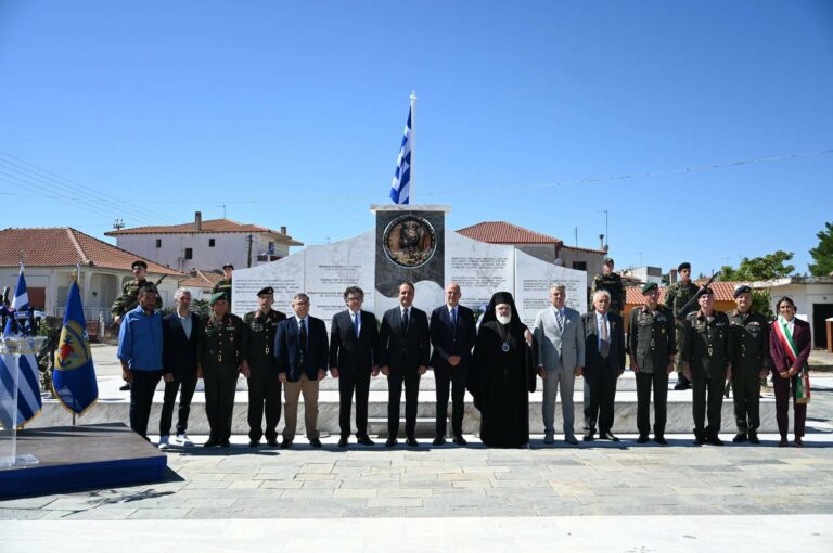 Παρουσία ΥΕΘΑ Νίκου Δένδια στα αποκαλυπτήρια Μνημείου Πεσόντων στη Μάχη του Ρίμινι